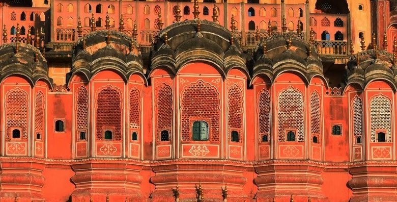 sightseeing tour to hawa mahal